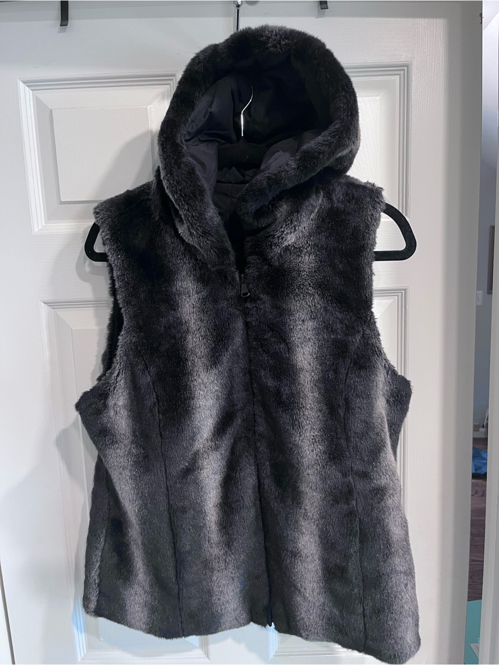 faux Chinchilla reversible vest with hood size small
